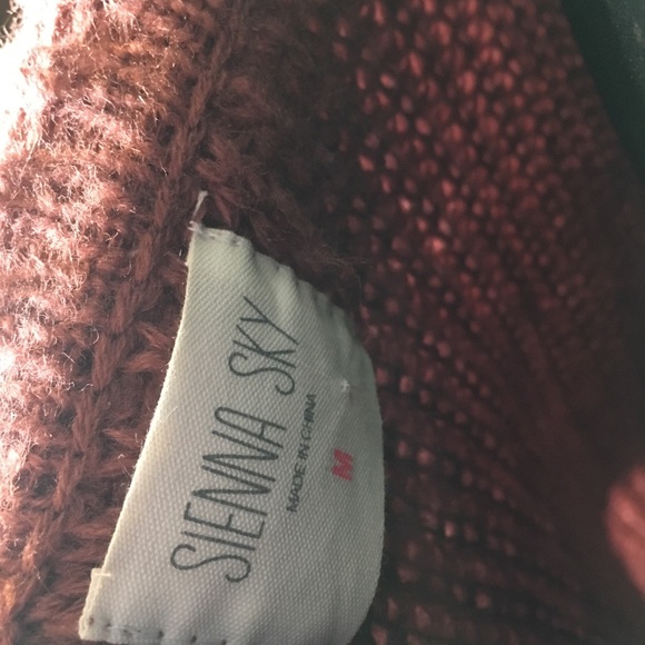 Sweater - Picture 5 of 5